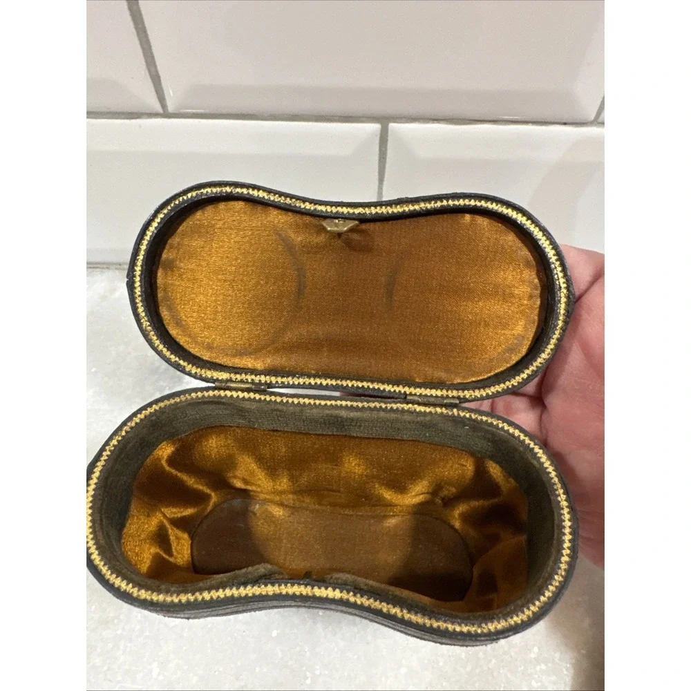 LeMaire FI Paris Vintage Opera Glasses/caseMother of Pearl 1850-1900 EraOLA0058